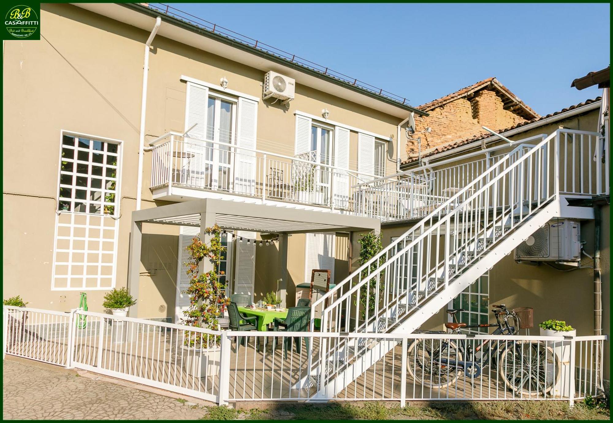 B&B Casaffitti Sannazzaro de' Burgondi Exteriör bild